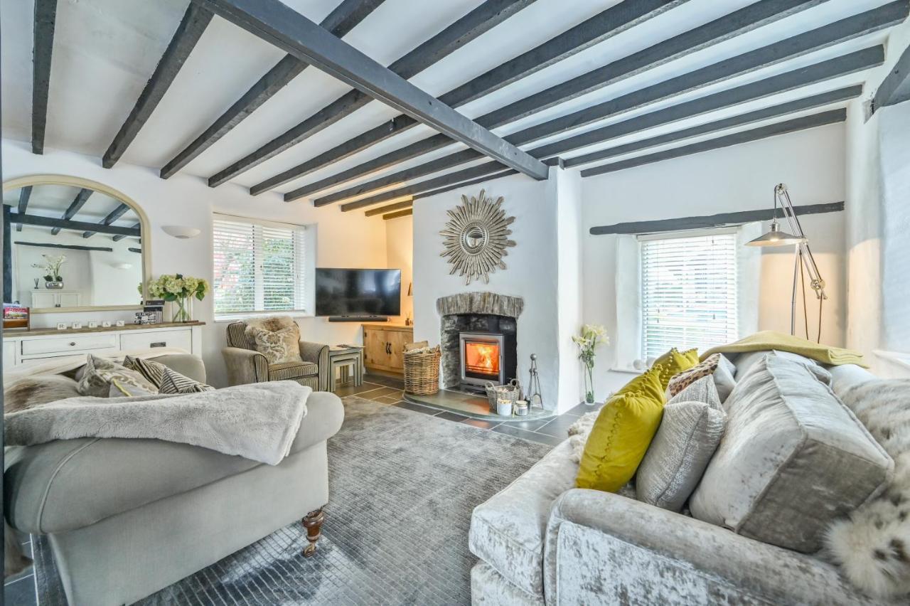 A Superb Bijou Retreat With Jacuzzi Near An Excellent Village Pub Yelverton Exterior photo
