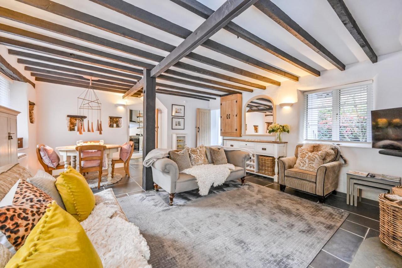 A Superb Bijou Retreat With Jacuzzi Near An Excellent Village Pub Yelverton Exterior photo