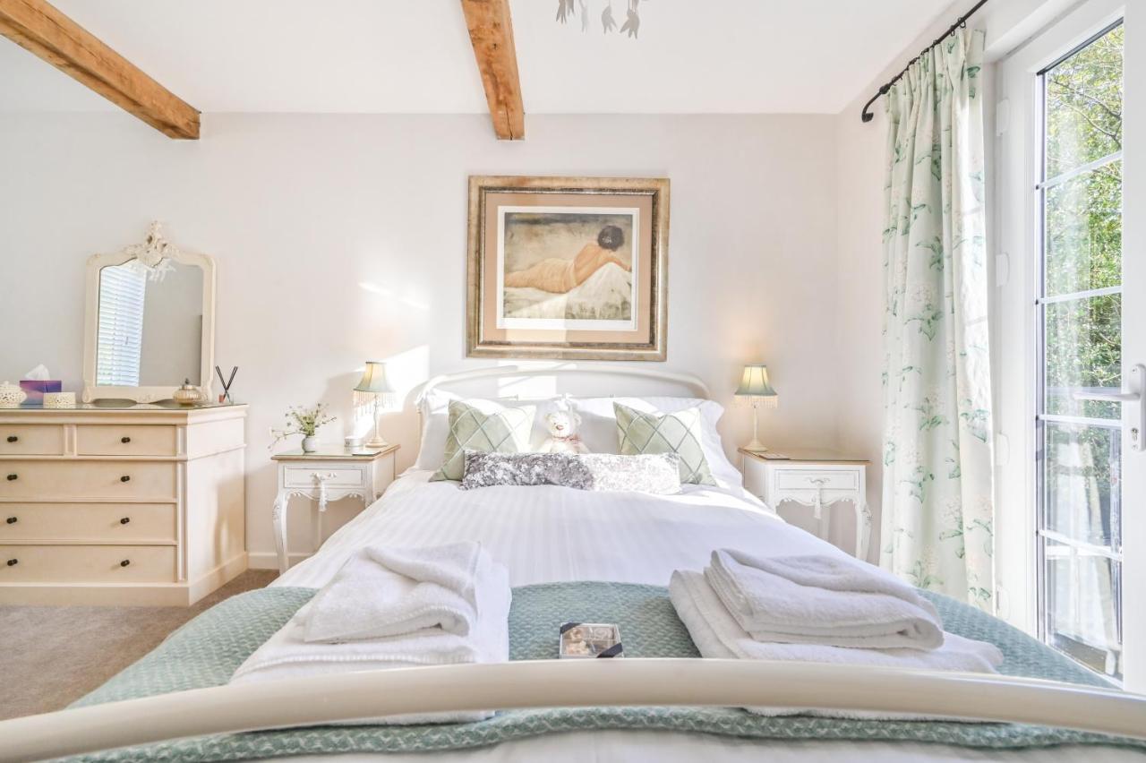 A Superb Bijou Retreat With Jacuzzi Near An Excellent Village Pub Yelverton Exterior photo
