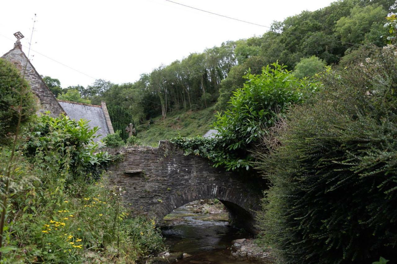 A Superb Bijou Retreat With Jacuzzi Near An Excellent Village Pub Yelverton Exterior photo
